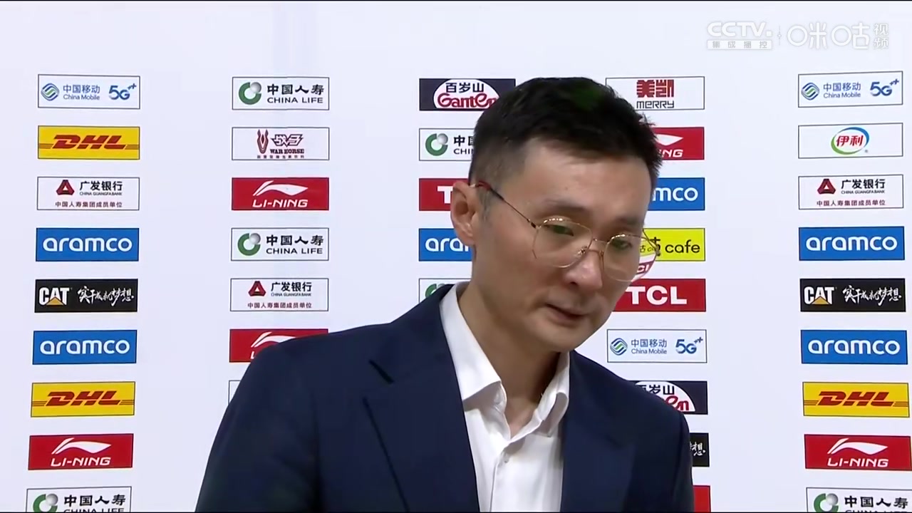 刘炜:哈雷尔和球队融合的不错 但我对他的期望更大